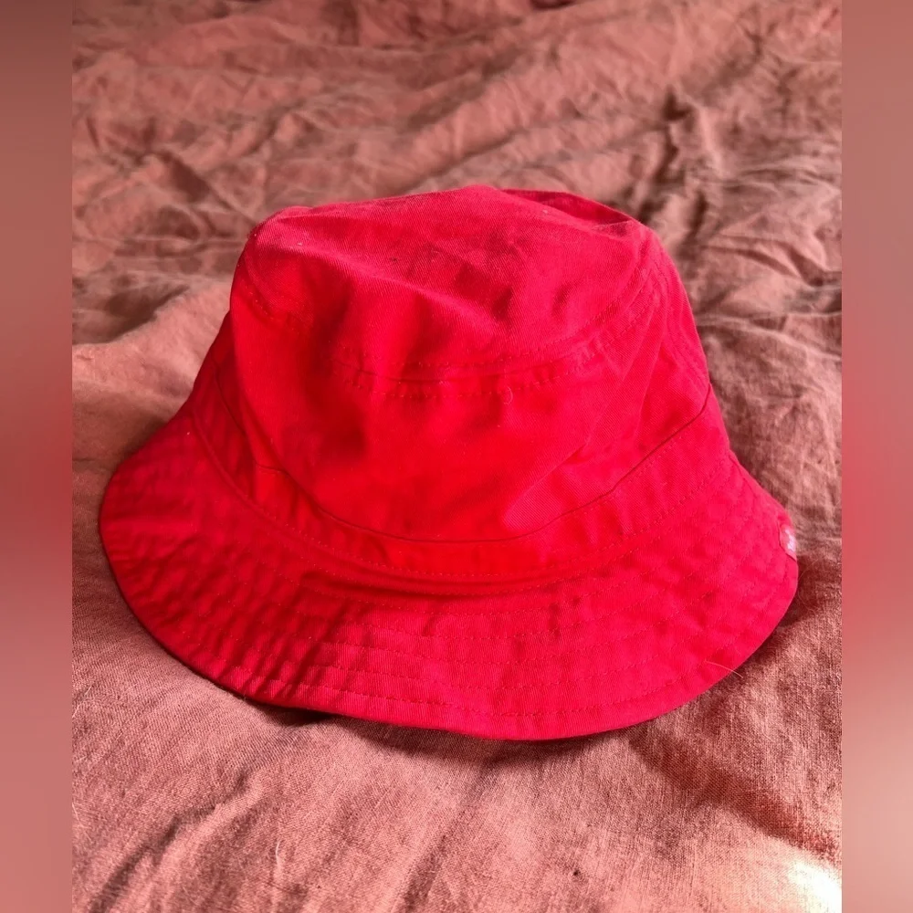 Aritzia TNA Red Bucket Hat | 100% Cotton | S M | New Without Tags